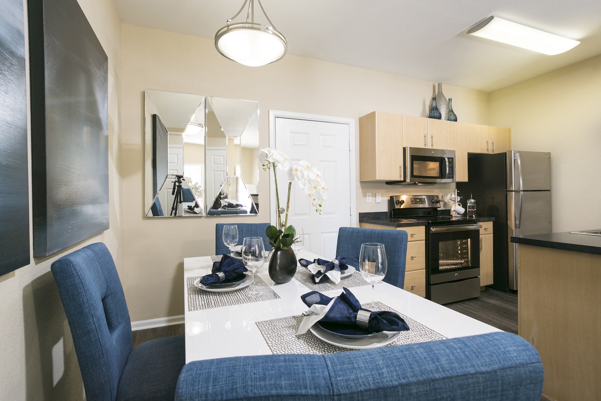 Photos of Crestone Apartments in Aurora, CO Photos